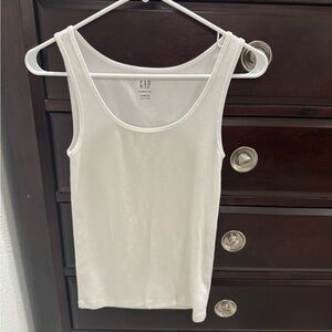 GAP Women's Classic Cream Tank Top